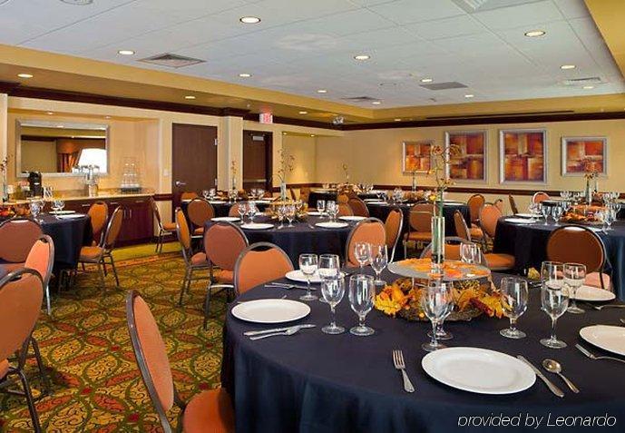 Courtyard By Marriott Fort Smith Downtown Restoran gambar